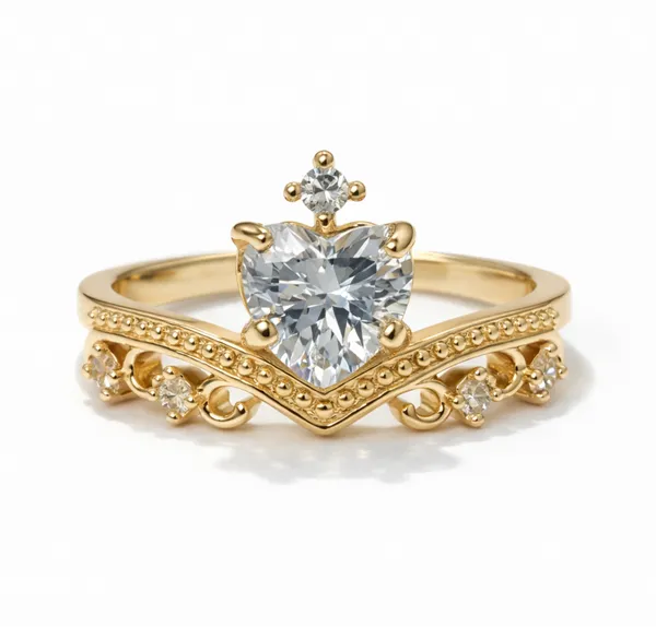 Gold_Majesty_Heart_Crown_Ring_For_Women